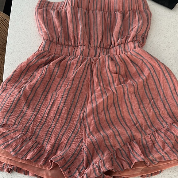 American Eagle women’s romper - Tall - Picture 3 of 4